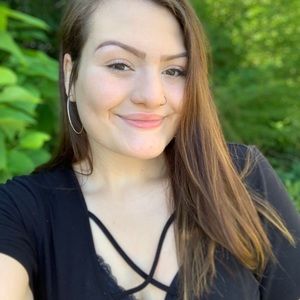 Meet your Posher, Kimberly